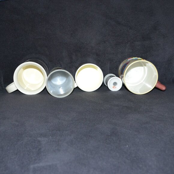 Vintage Walt Disney Cups and 1 Salt Shaker 5 Piece Bundle! - Picture 9 of 13